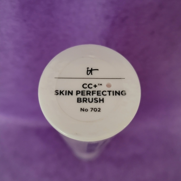 It Cosmetics CC+ Skin Perfecting Brush - Picture 3 of 3